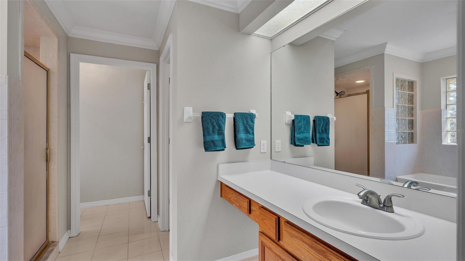 Image 21 of 46 For 2232 Palmview Circle W