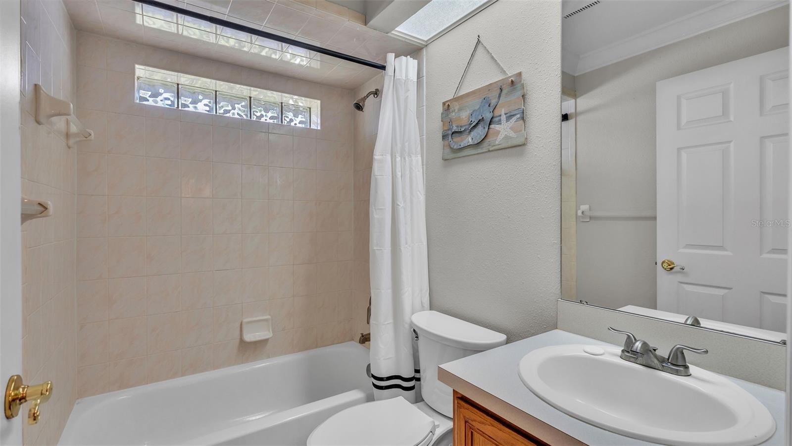 Image 26 of 46 For 2232 Palmview Circle W
