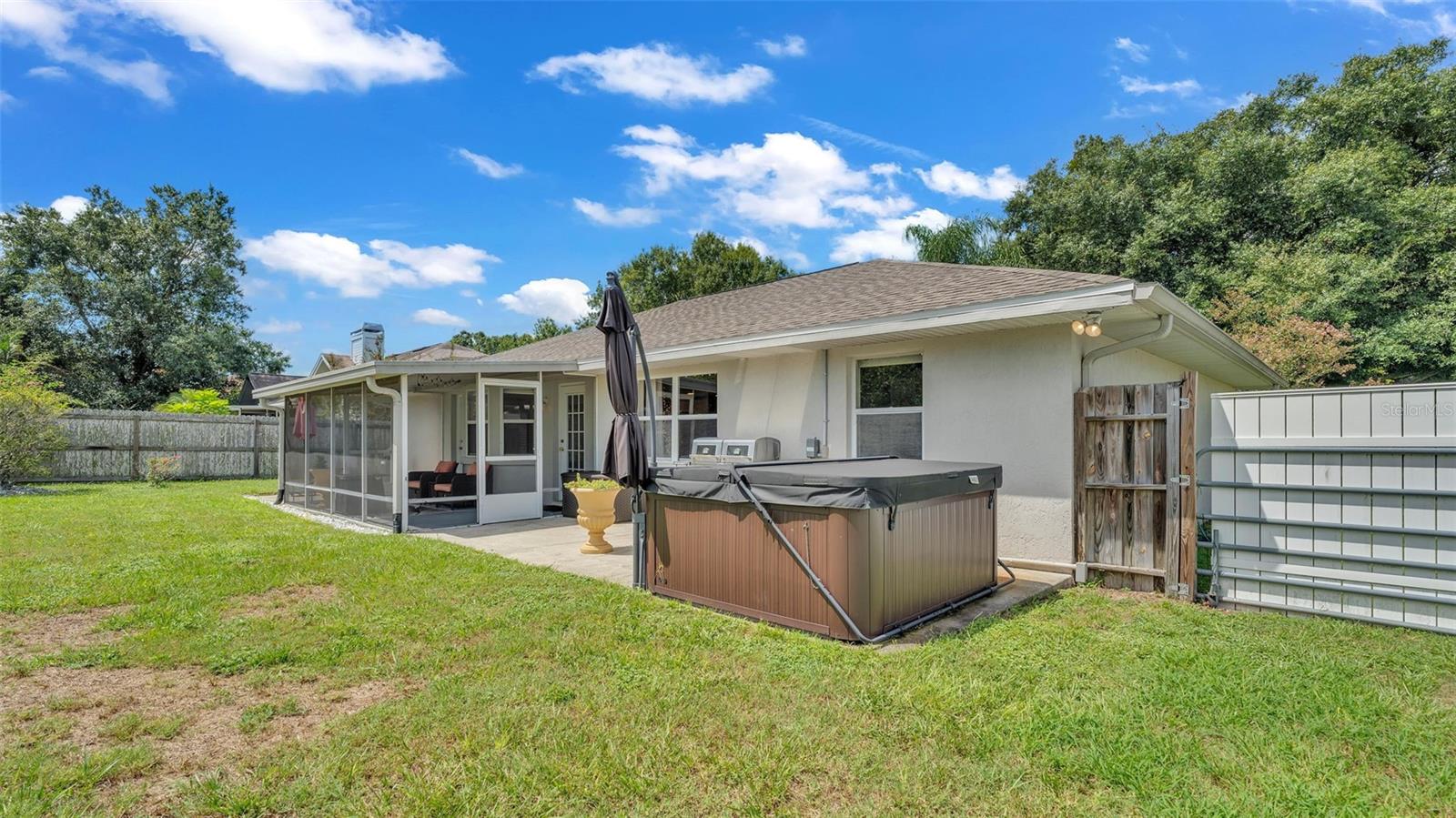 Image 33 of 46 For 2232 Palmview Circle W