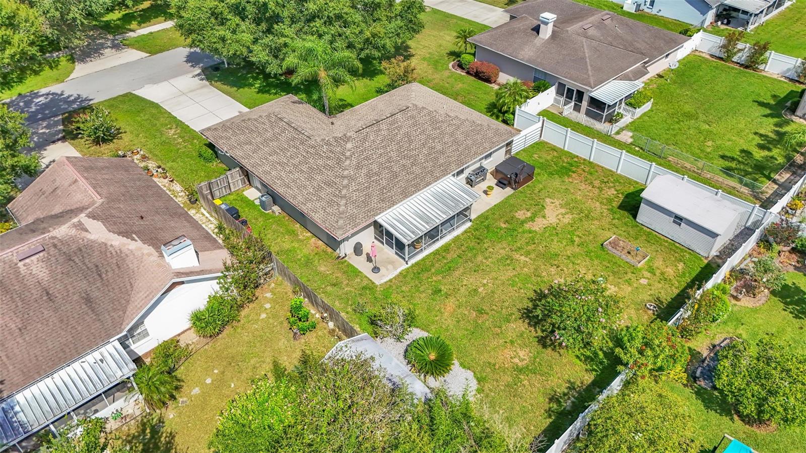 Image 39 of 46 For 2232 Palmview Circle W