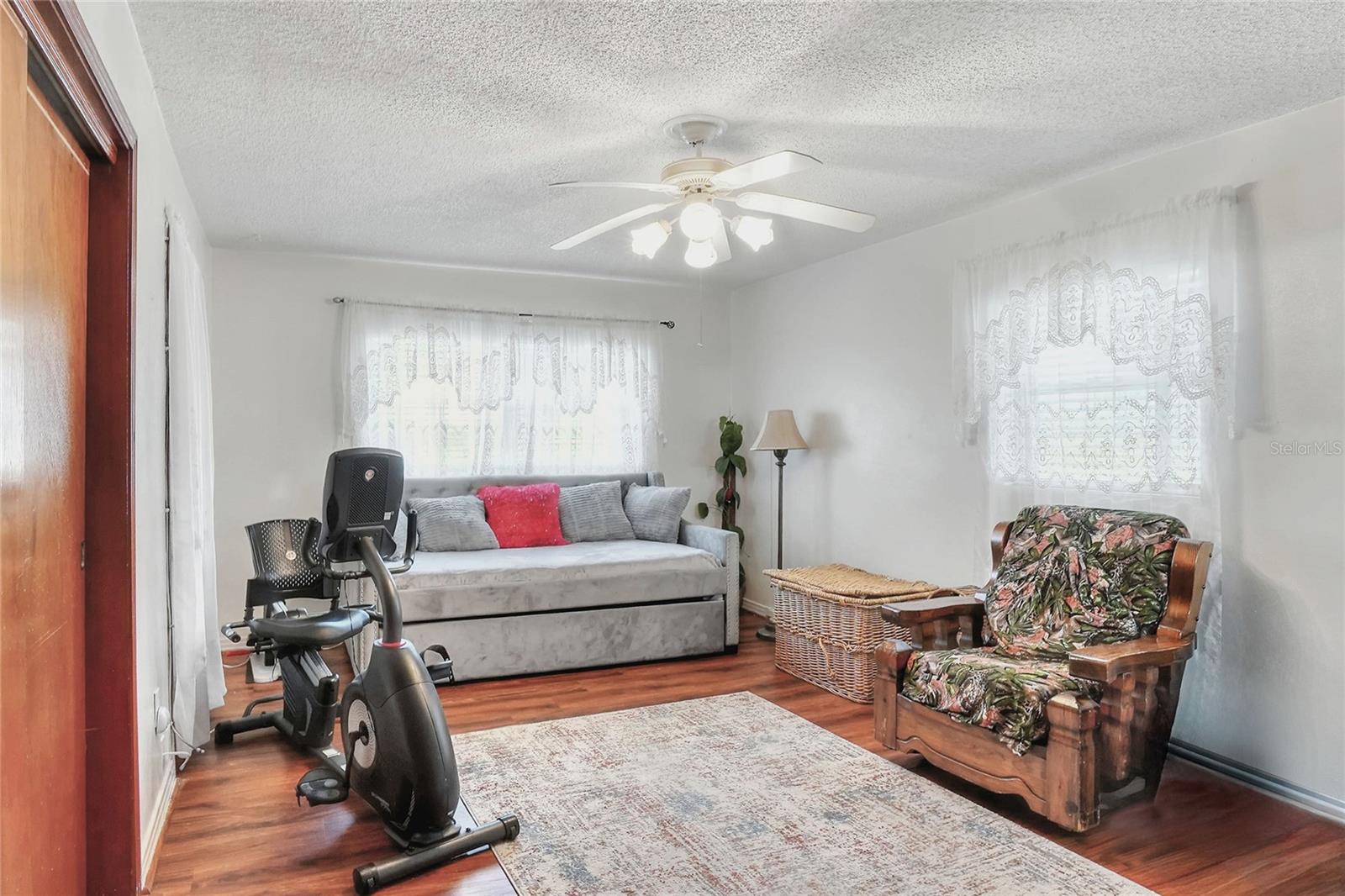 Image 29 of 46 For 1206 Lake Parker Drive