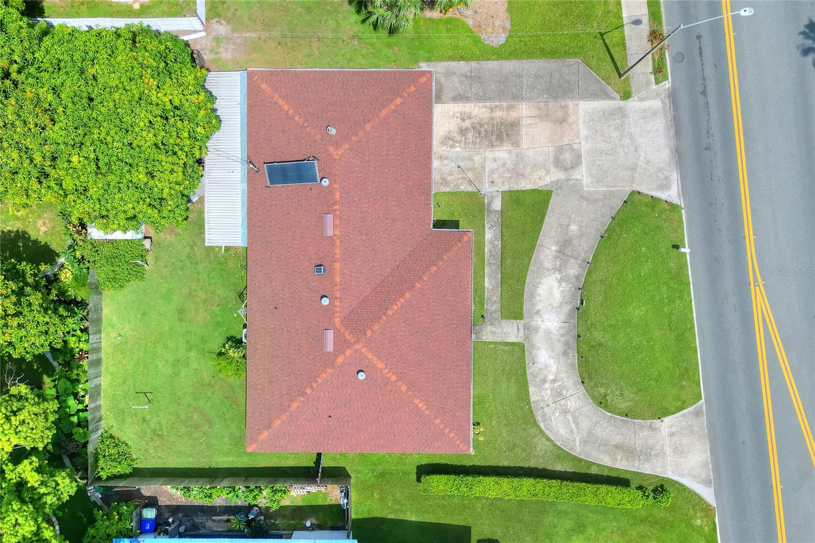 Image 8 of 46 For 1206 Lake Parker Drive