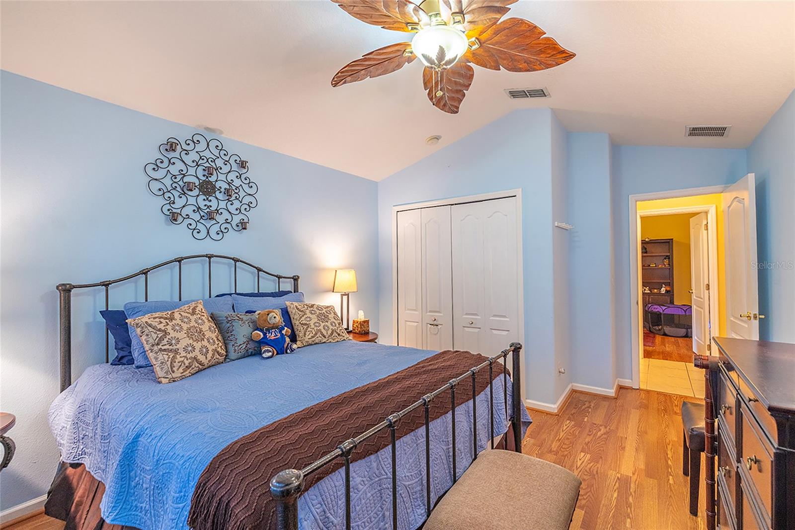 Image 12 of 52 For 15246 Markham Drive
