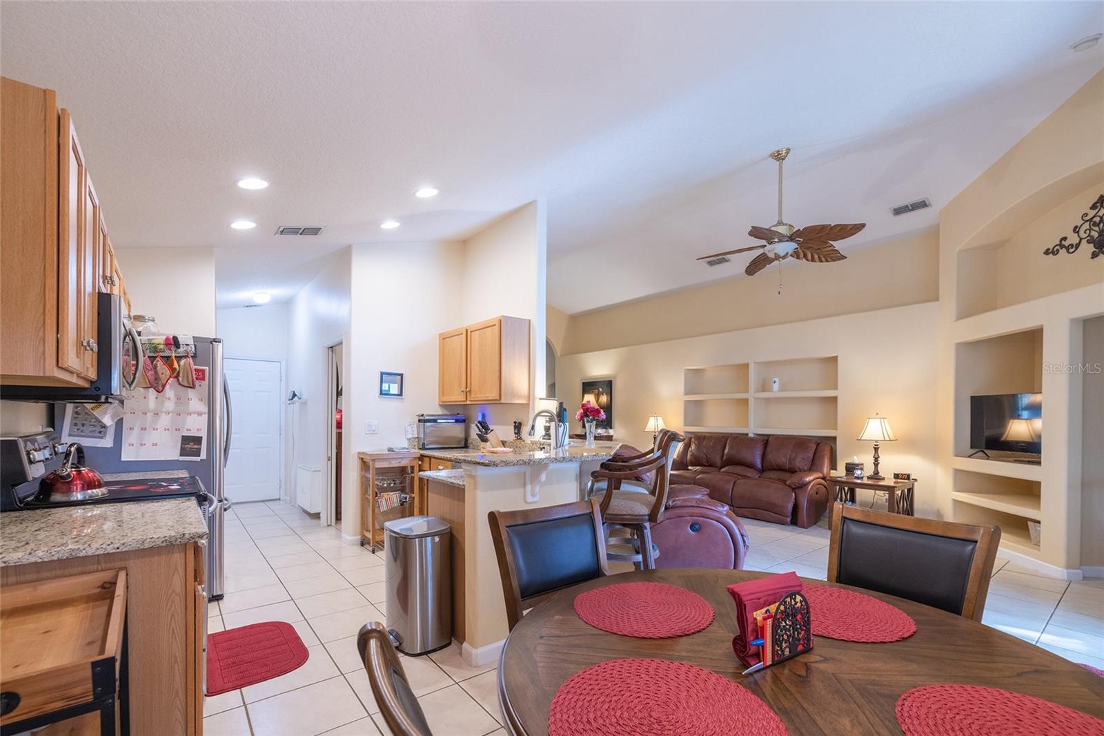 Image 19 of 52 For 15246 Markham Drive