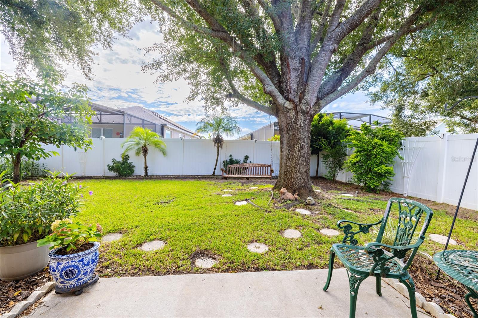 Image 32 of 52 For 15246 Markham Drive