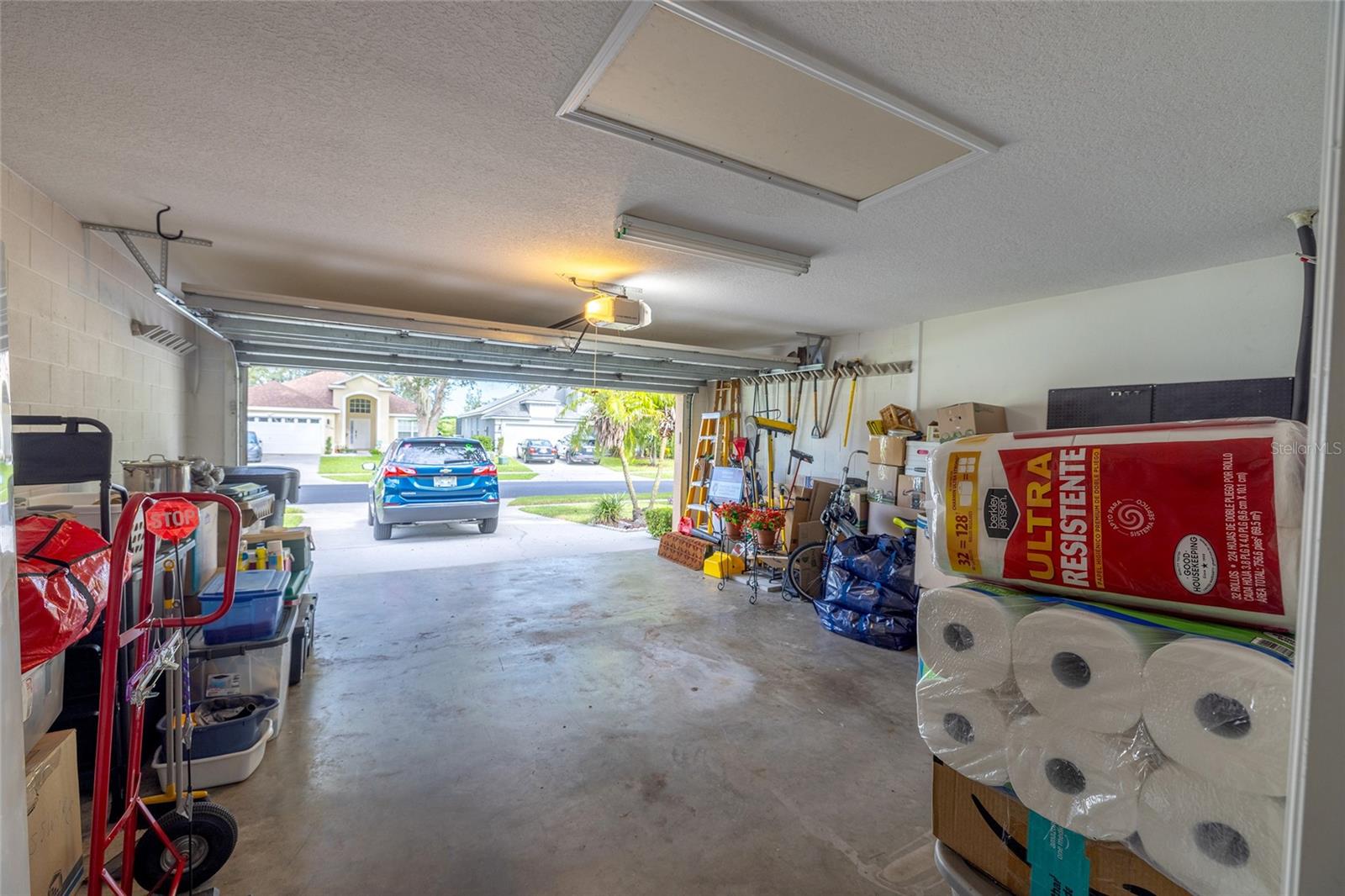 Image 36 of 52 For 15246 Markham Drive