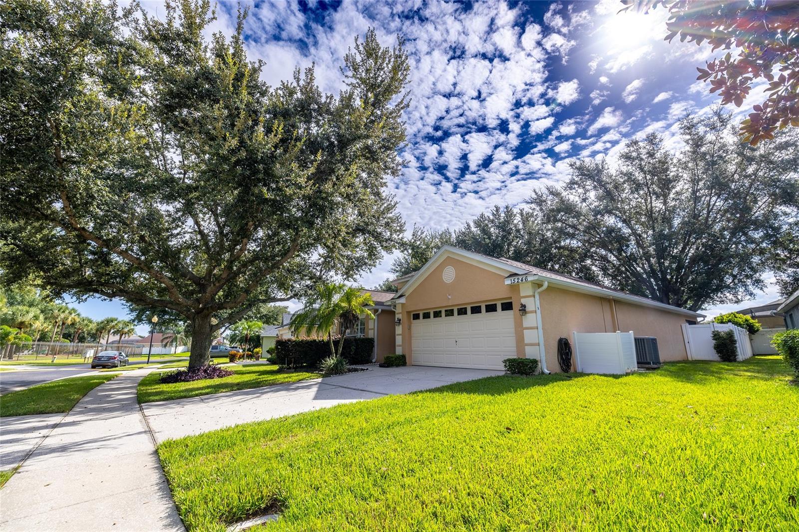 Image 40 of 52 For 15246 Markham Drive