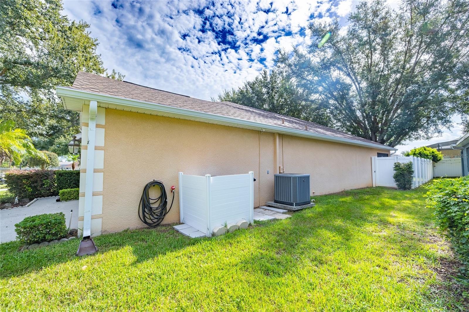 Image 41 of 52 For 15246 Markham Drive