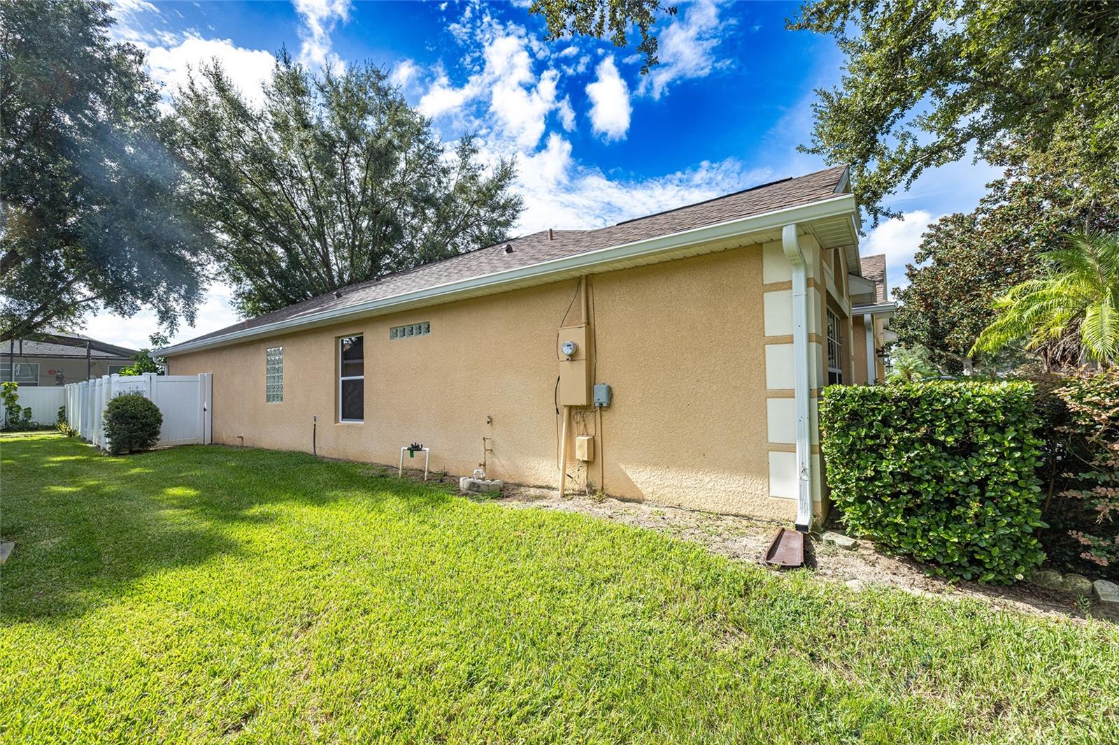 Image 42 of 52 For 15246 Markham Drive