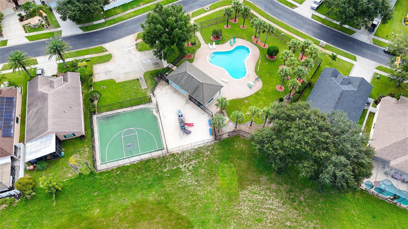 Image 47 of 52 For 15246 Markham Drive