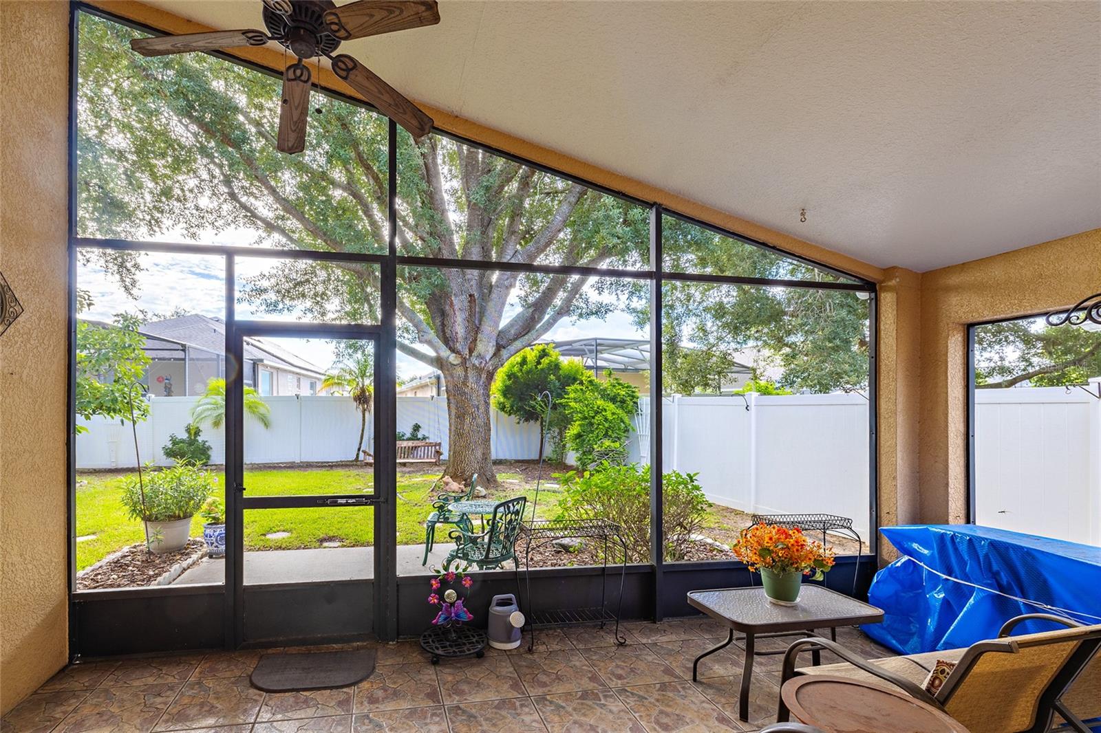 Image 5 of 52 For 15246 Markham Drive