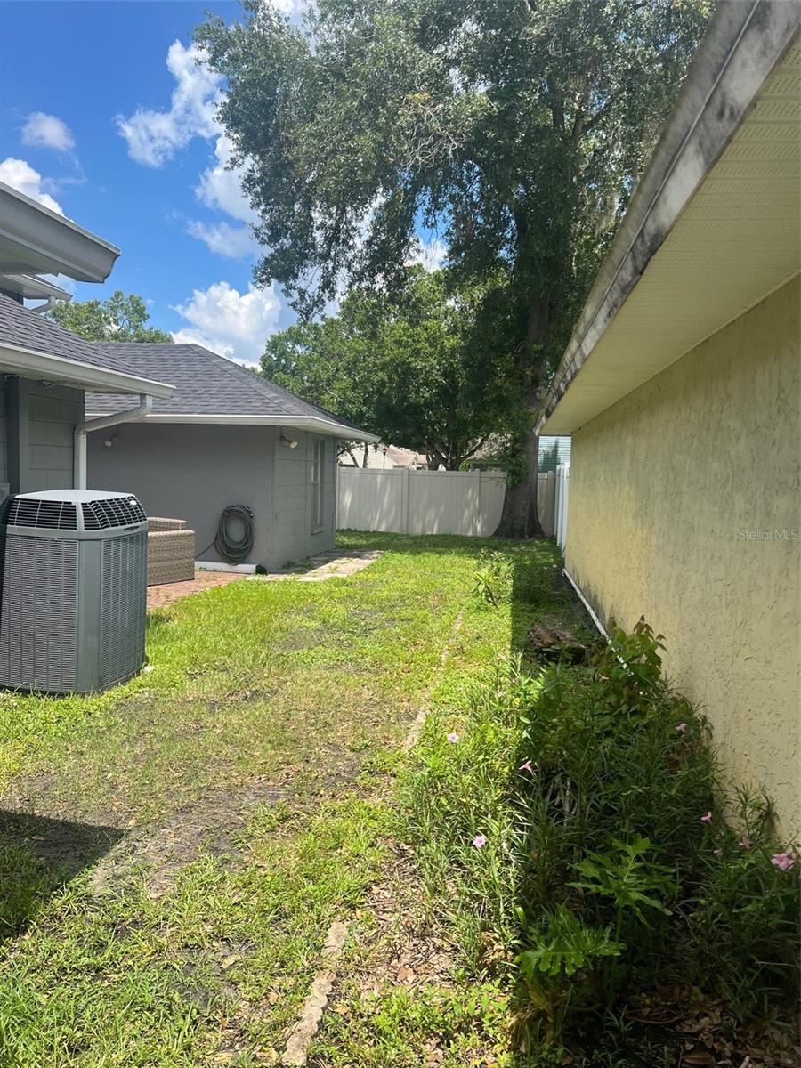 Image 7 of 20 For 6011 Lemon Tree Court