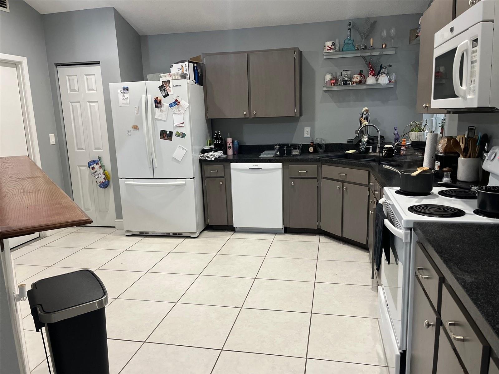 Image 9 of 20 For 6011 Lemon Tree Court
