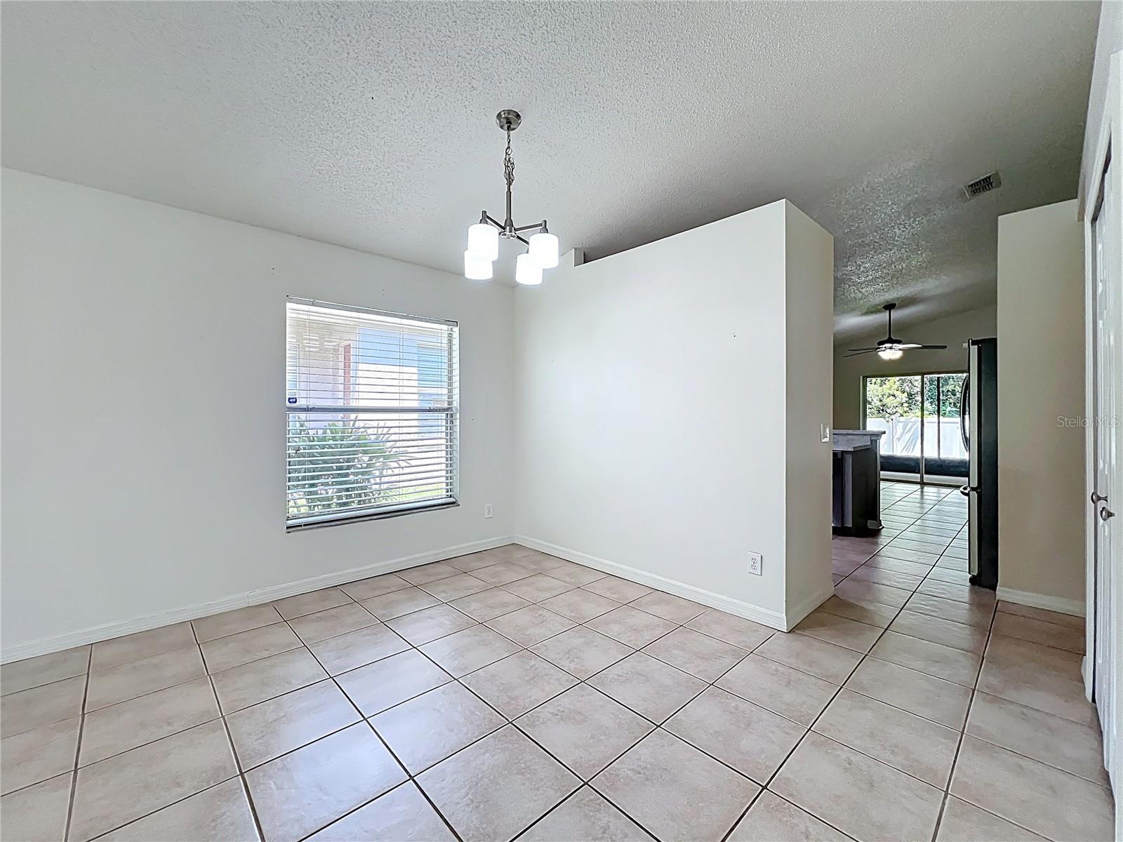 Image 17 of 48 For 13817 Valleybrooke Lane