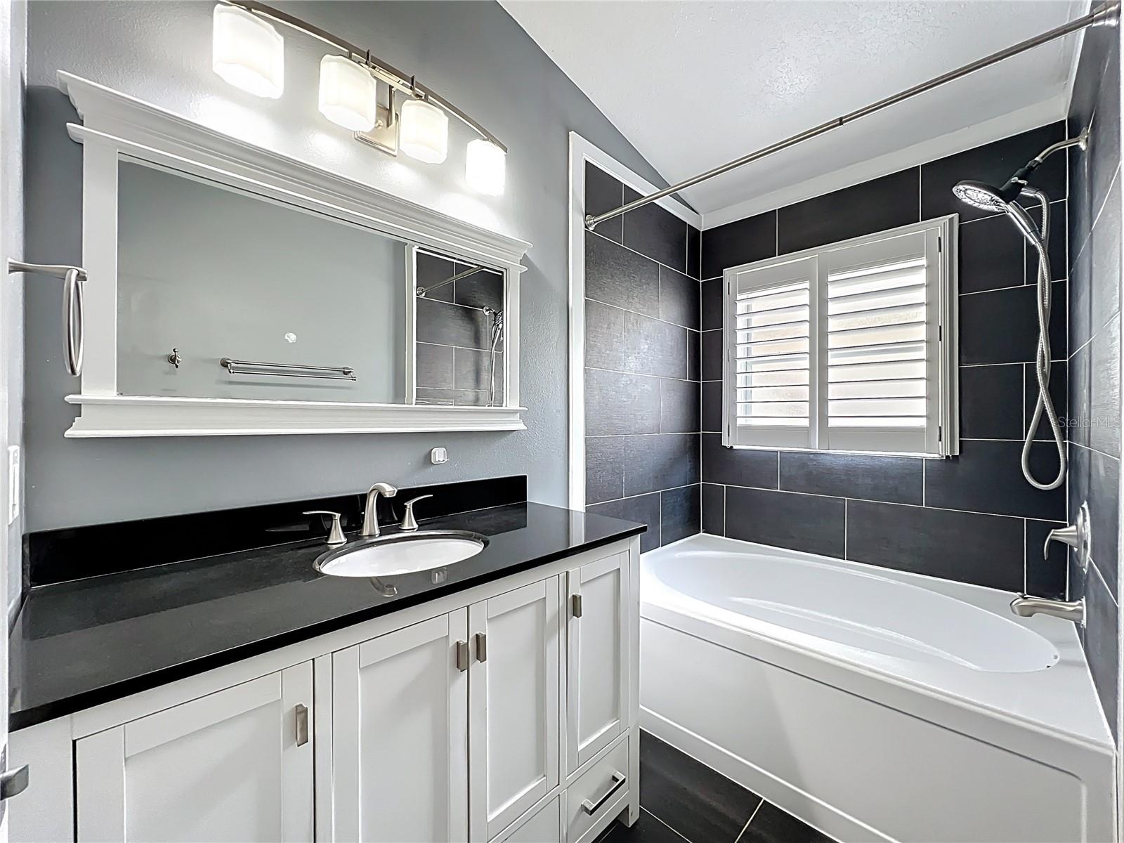 Image 31 of 48 For 13817 Valleybrooke Lane