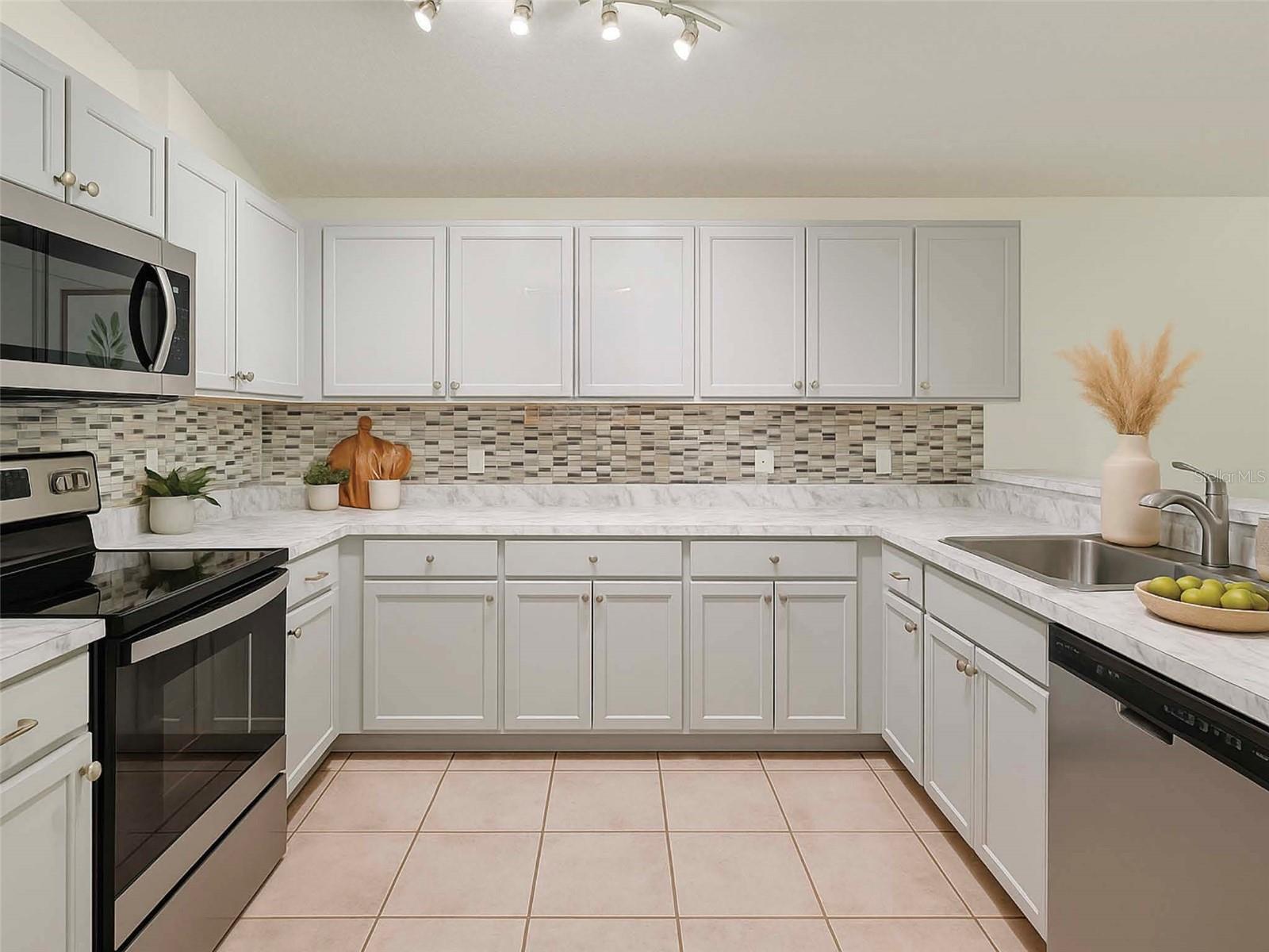 Image 4 of 48 For 13817 Valleybrooke Lane