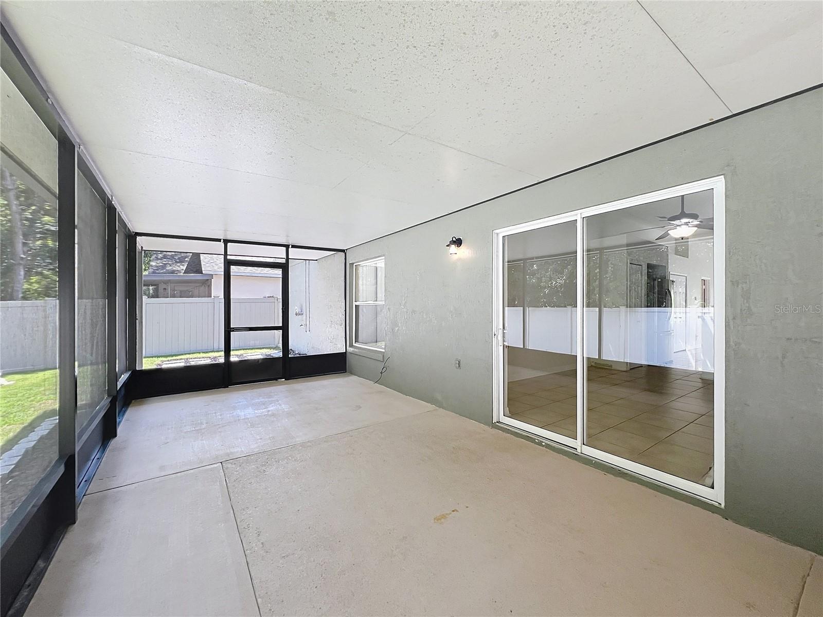 Image 40 of 48 For 13817 Valleybrooke Lane