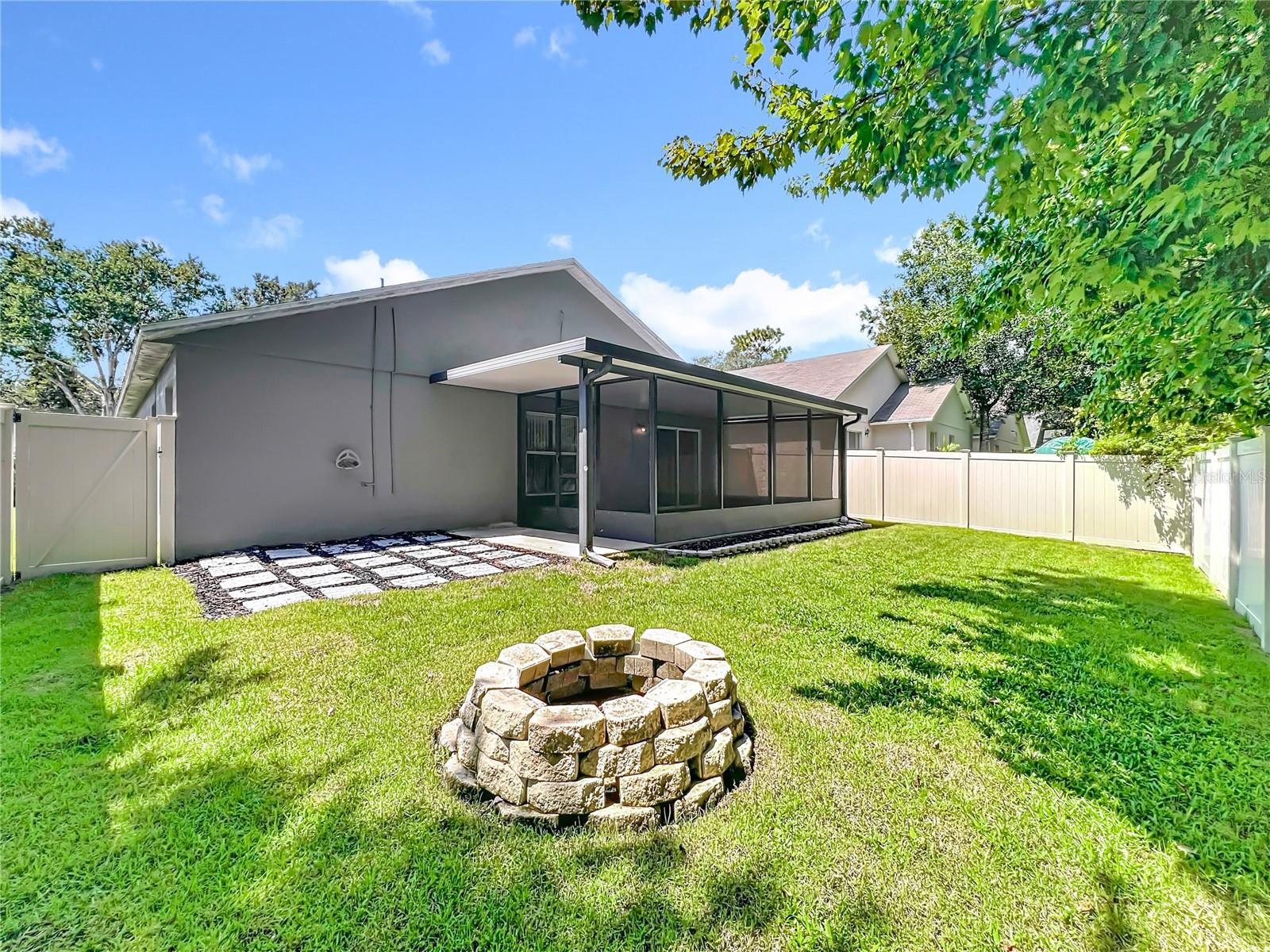 Image 41 of 48 For 13817 Valleybrooke Lane