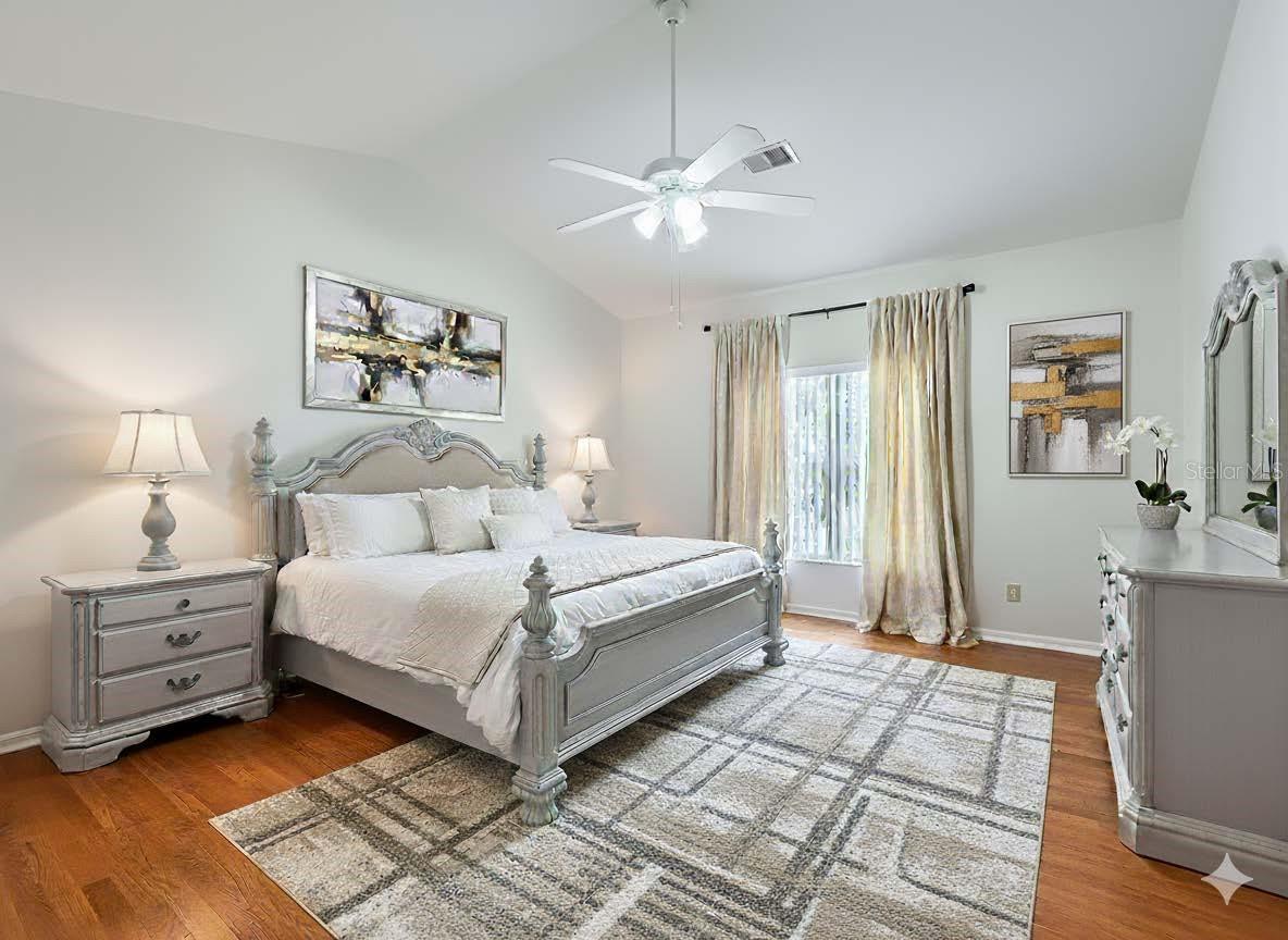 Image 8 of 48 For 13817 Valleybrooke Lane