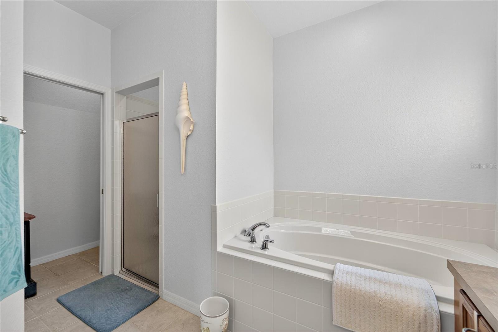 Image 37 of 97 For 453 Nolane Lane