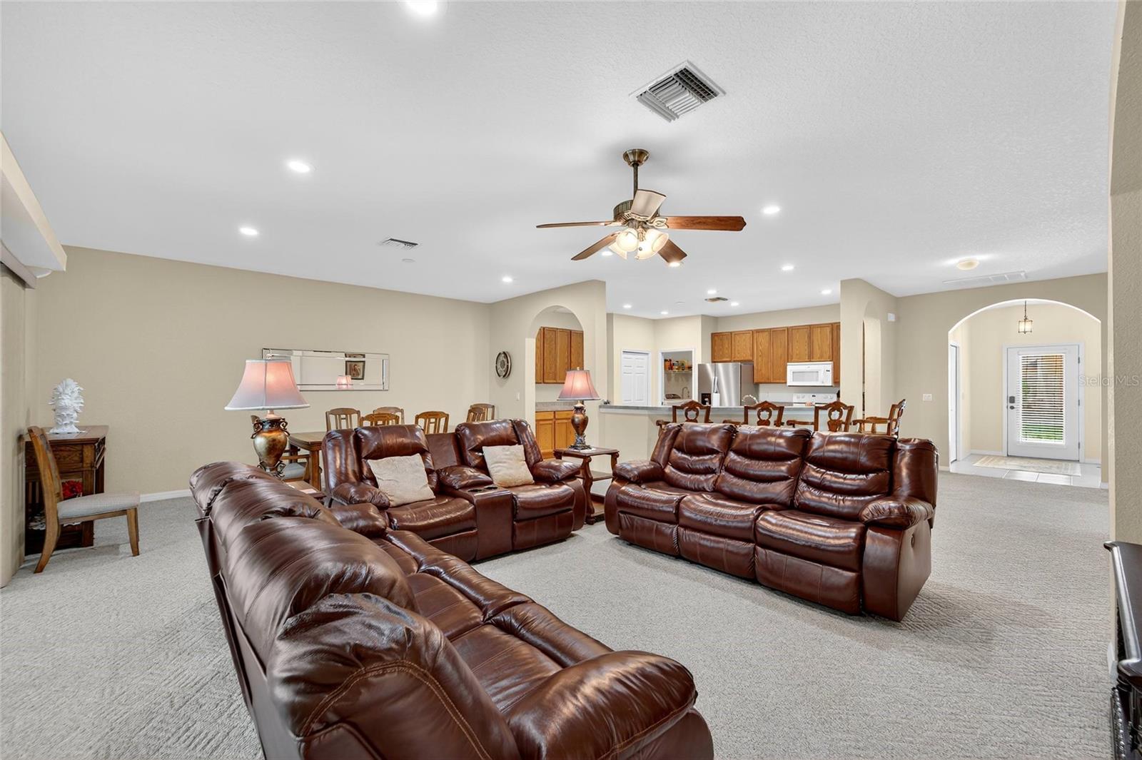 Image 6 of 97 For 453 Nolane Lane
