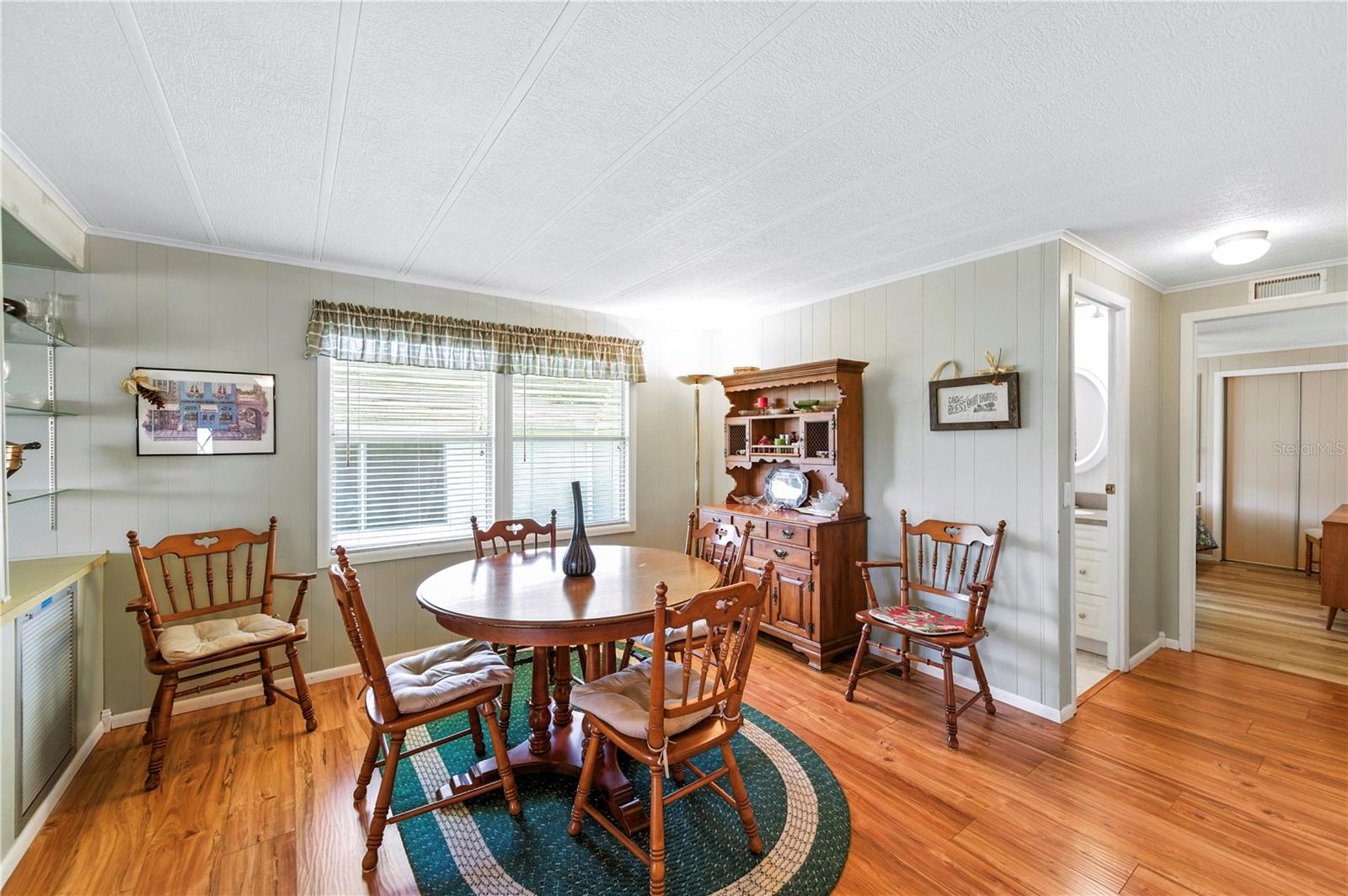 Image 3 of 13 For 1610 Reynolds Road 207