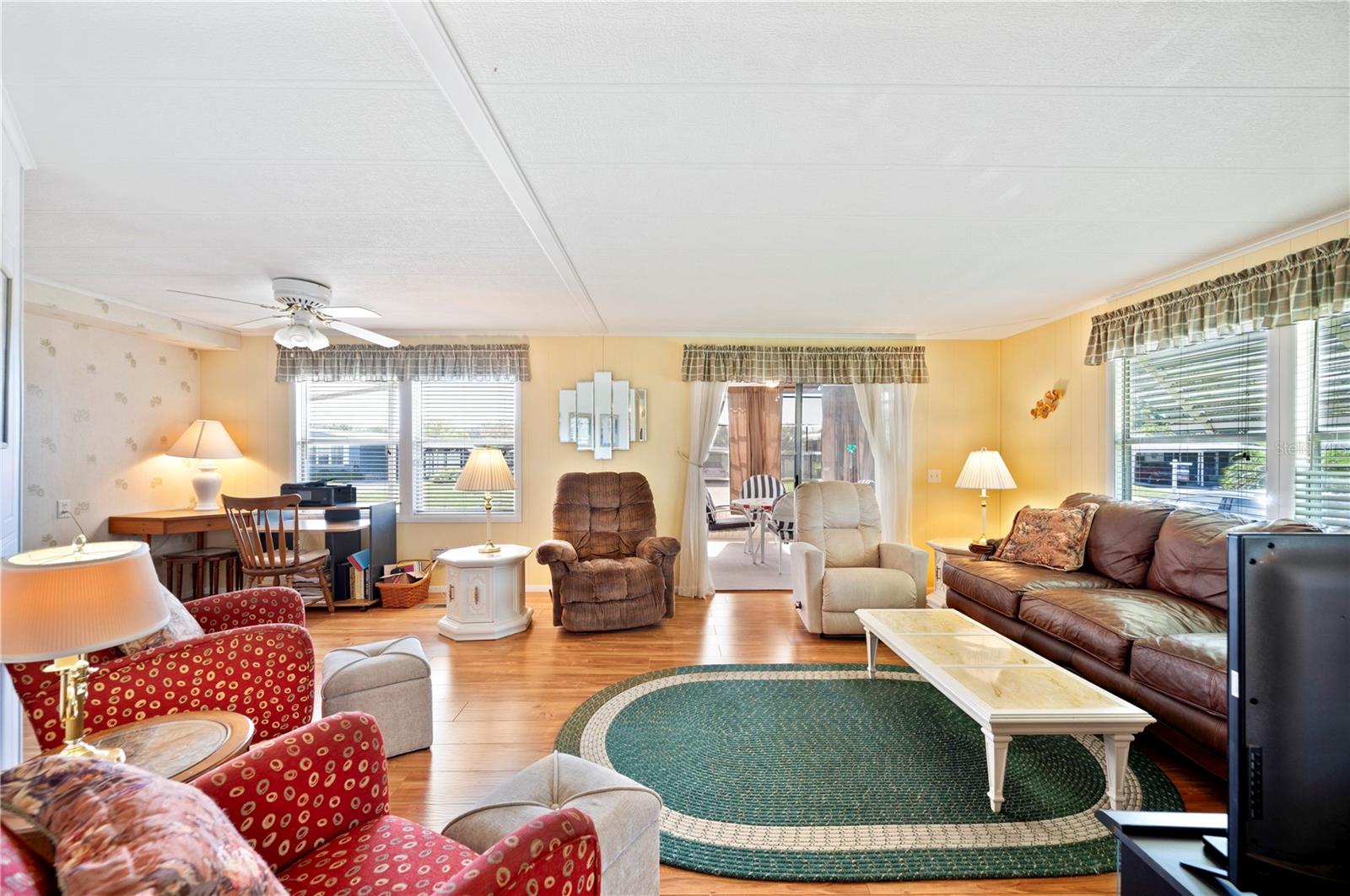 Image 4 of 13 For 1610 Reynolds Road 207