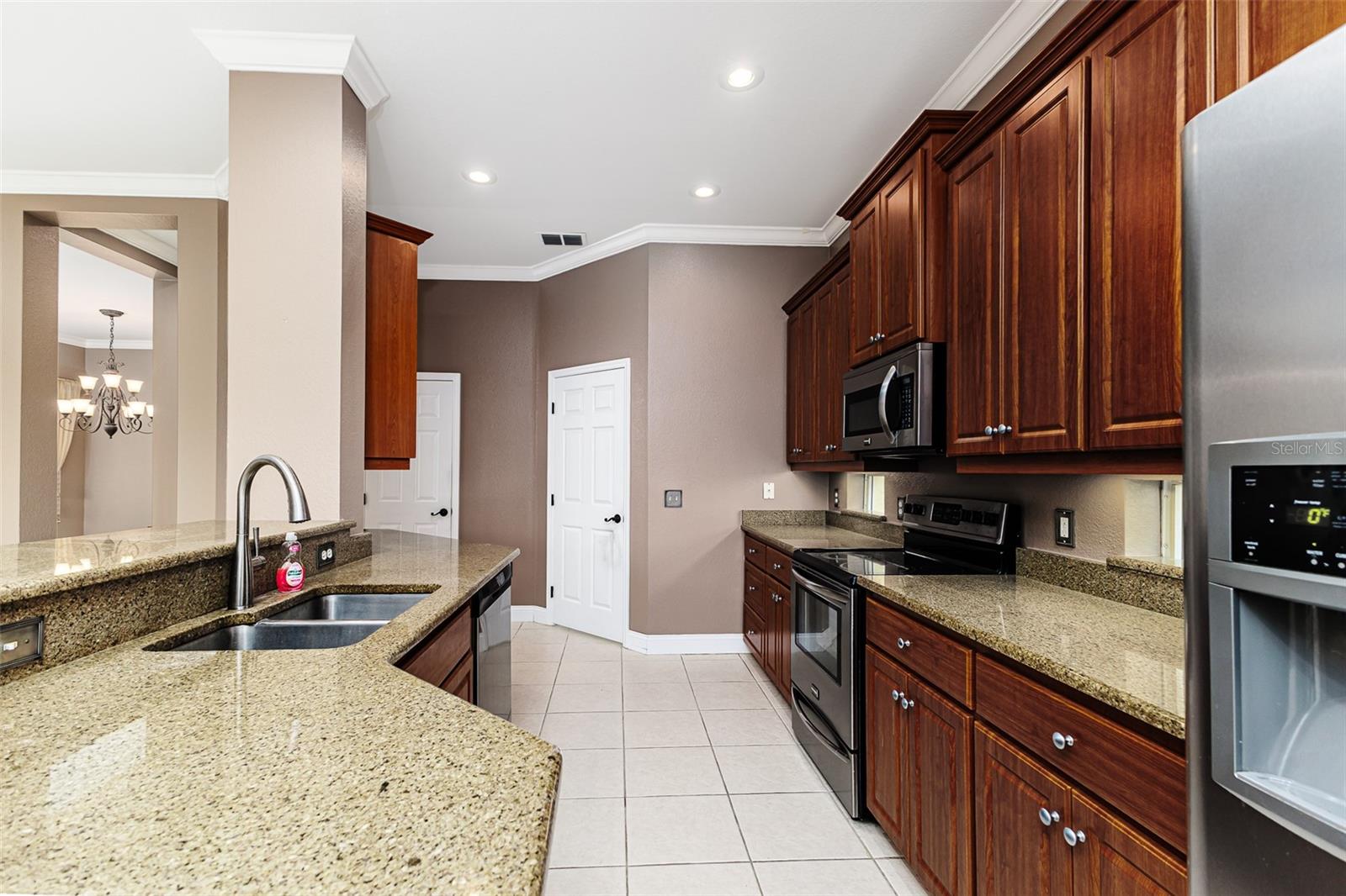 Image 14 of 34 For 2564 Laurel Glen Drive
