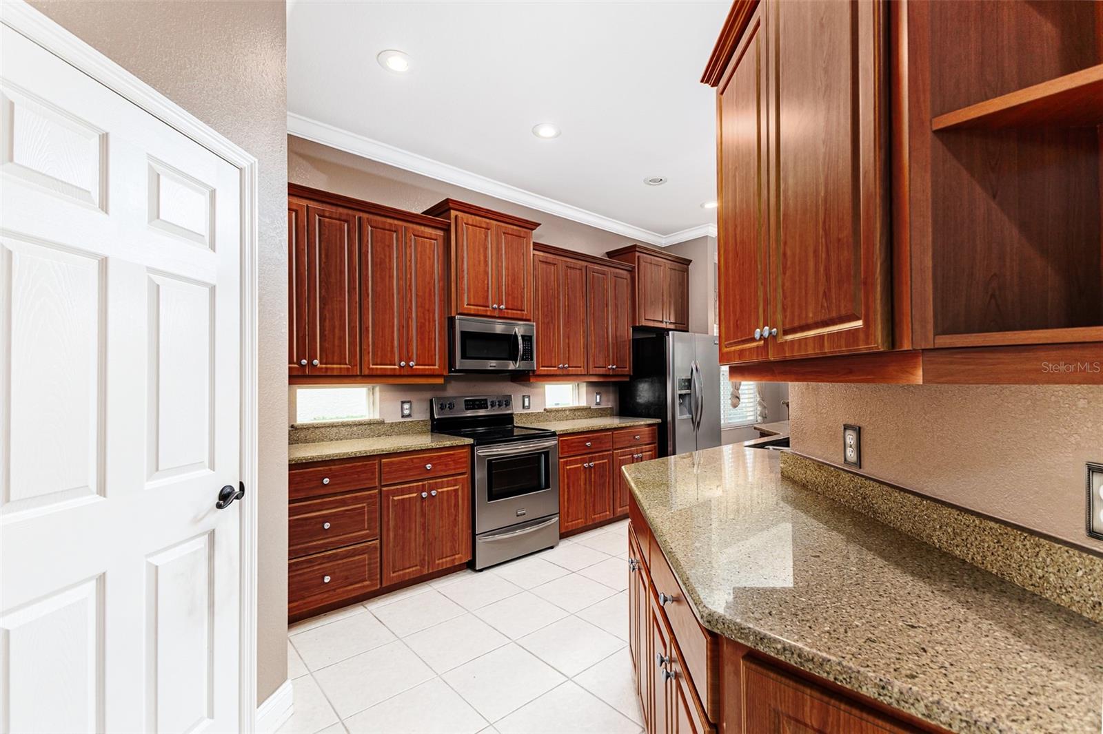 Image 15 of 34 For 2564 Laurel Glen Drive