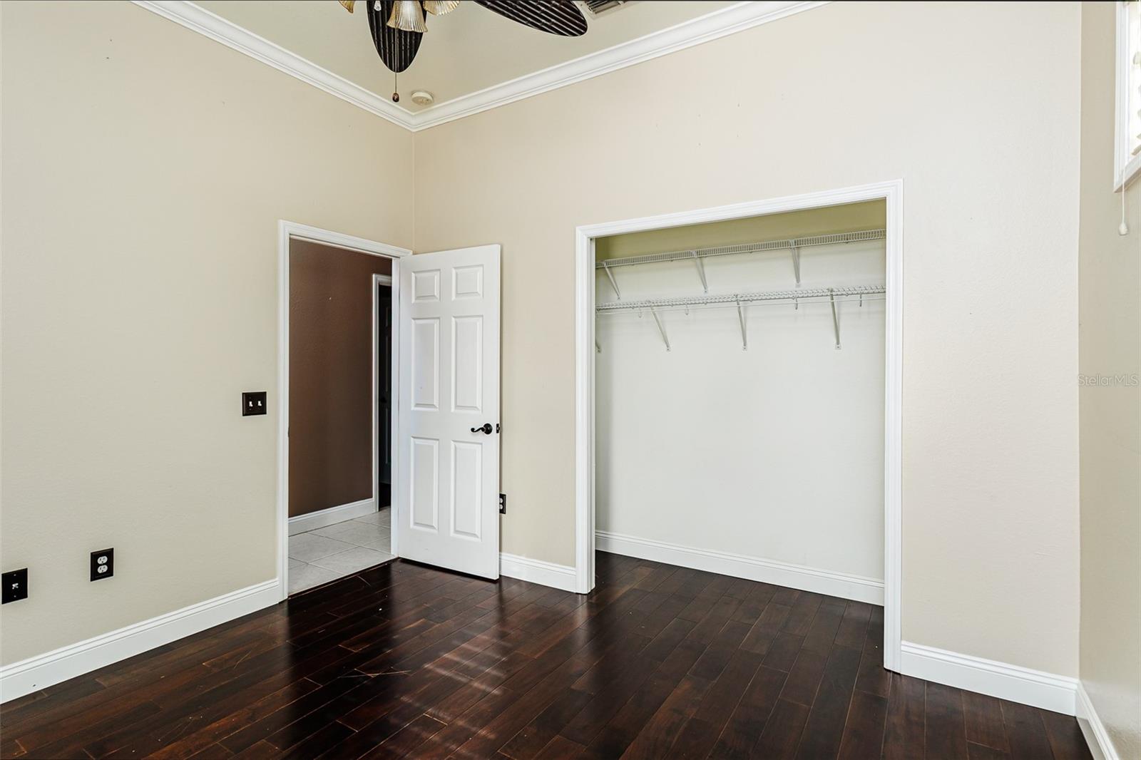 Image 28 of 34 For 2564 Laurel Glen Drive