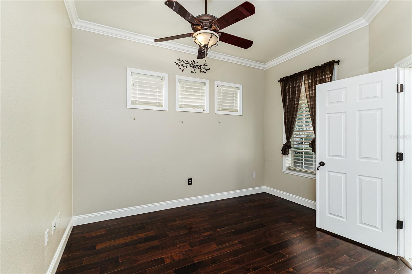 Image 7 of 34 For 2564 Laurel Glen Drive
