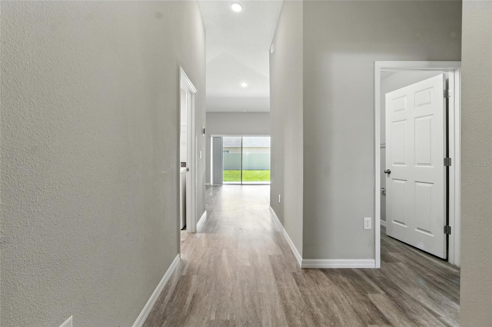Image 5 of 18 For 4420 Quartz Court