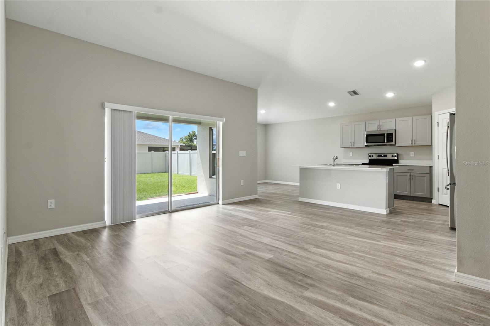Image 6 of 18 For 4420 Quartz Court