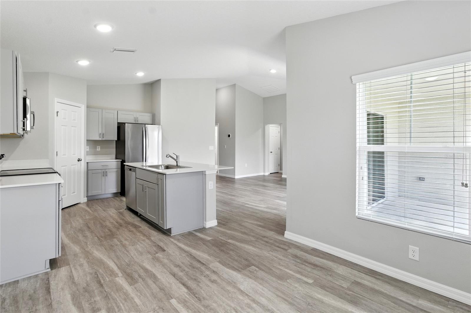 Image 9 of 18 For 4420 Quartz Court