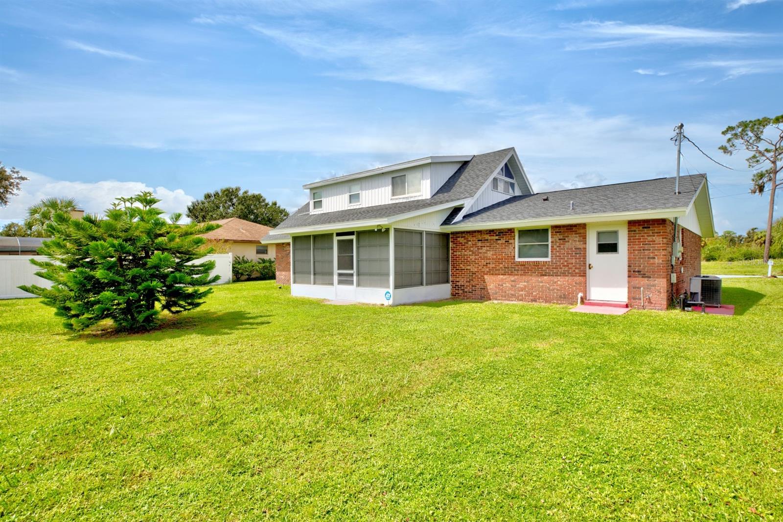 Image 30 of 32 For 3818 Medina Way