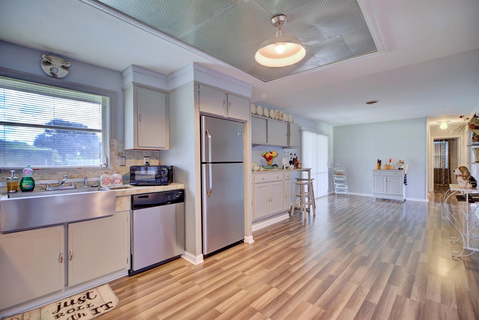 Image 8 of 32 For 3818 Medina Way