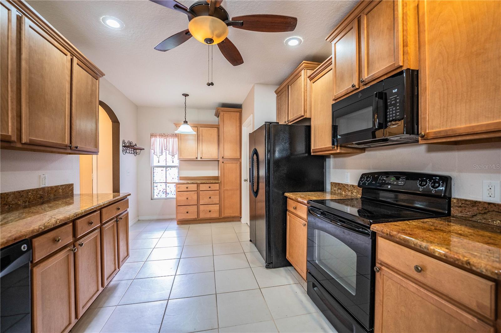 Image 11 of 35 For 6898 Glenbrook Drive