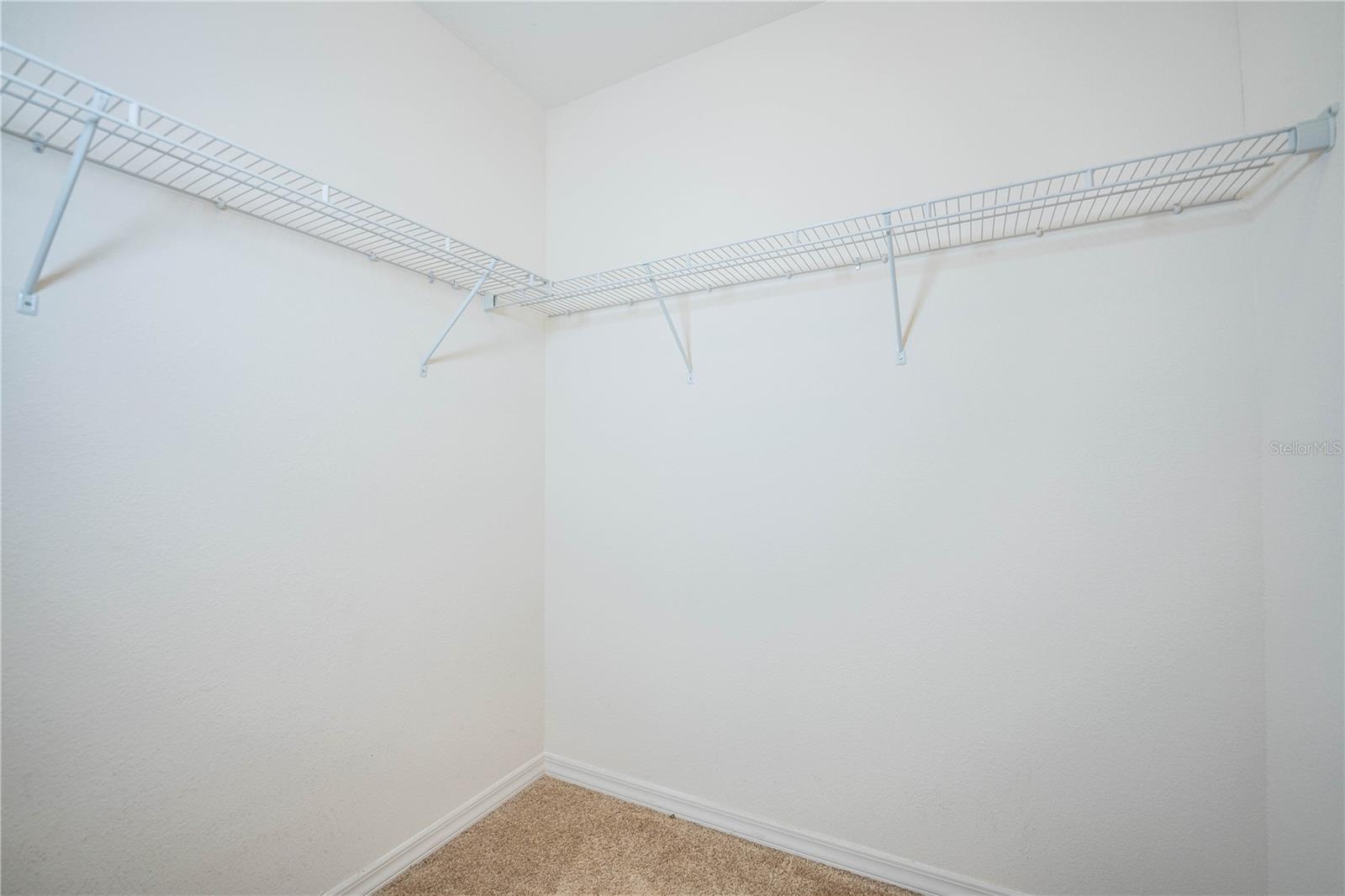Image 18 of 35 For 6898 Glenbrook Drive