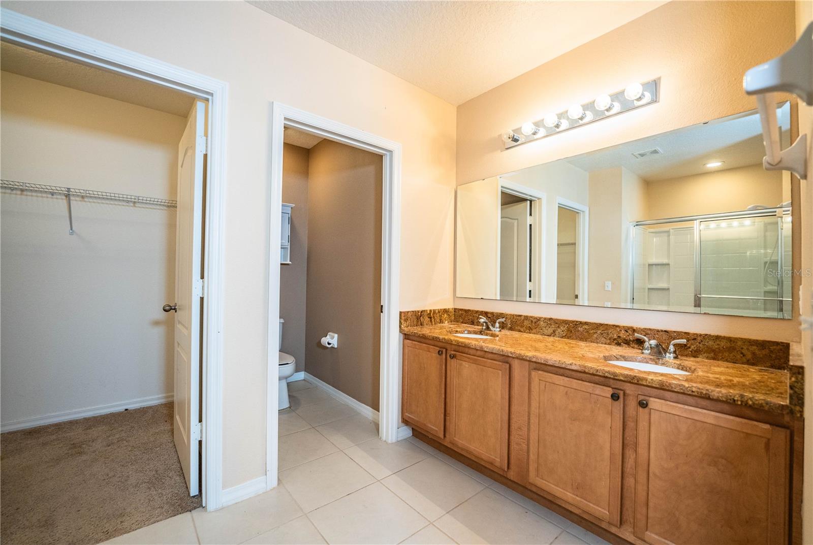 Image 19 of 35 For 6898 Glenbrook Drive