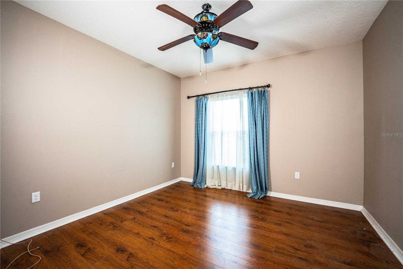 Image 22 of 35 For 6898 Glenbrook Drive