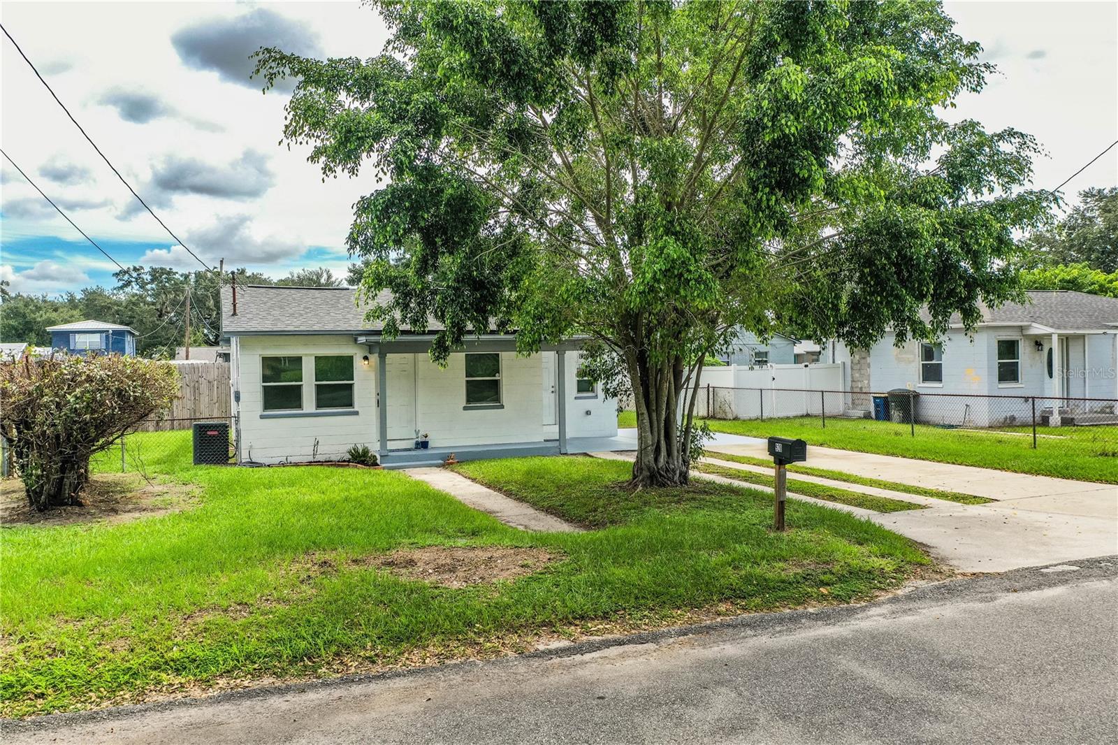 Image 10 of 50 For 920 Childs Avenue