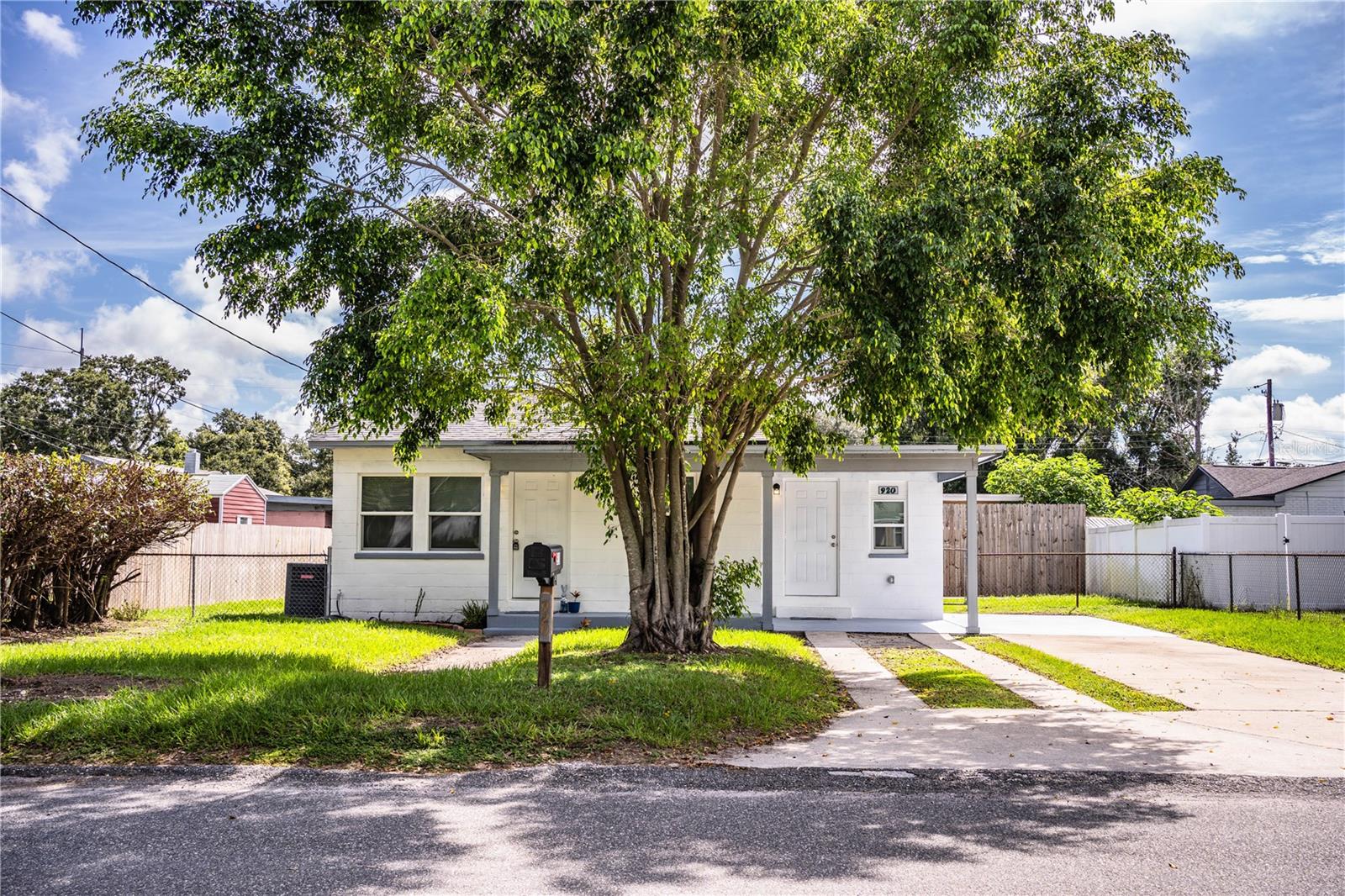 Image 16 of 50 For 920 Childs Avenue