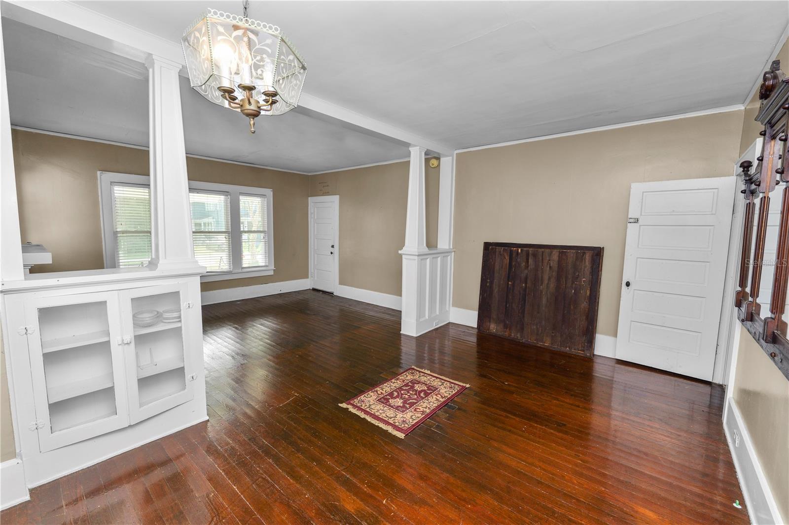 Image 34 of 87 For 817 South Boulevard