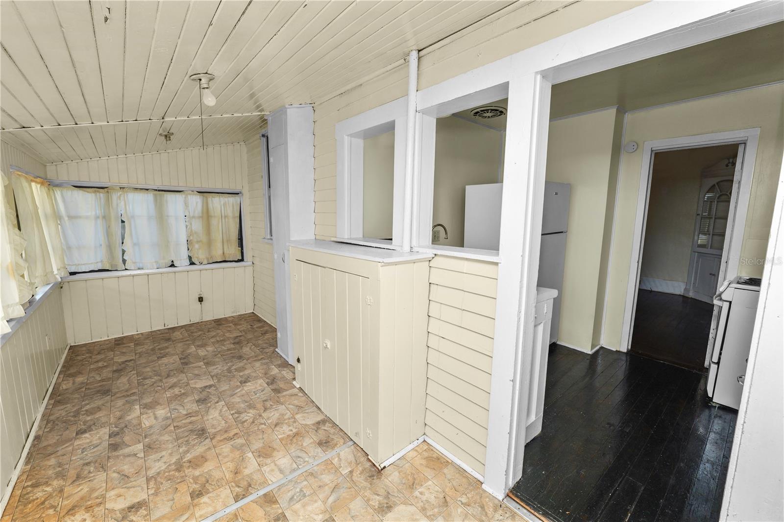Image 45 of 87 For 817 South Boulevard