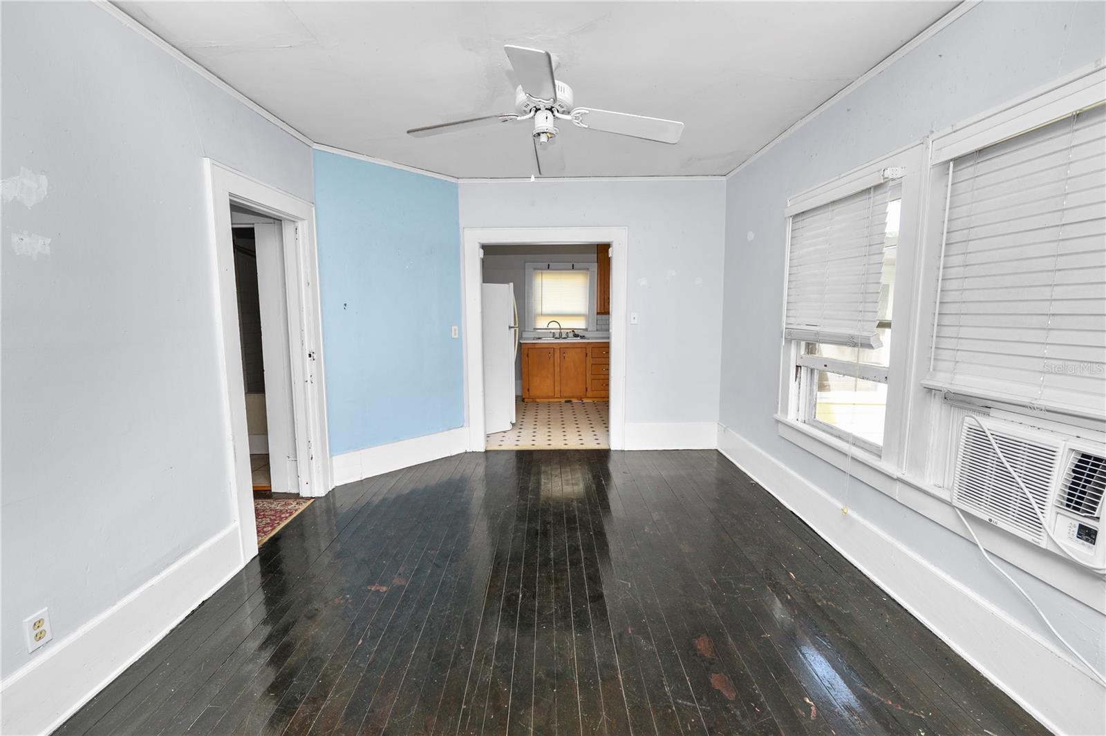 Image 61 of 87 For 817 South Boulevard