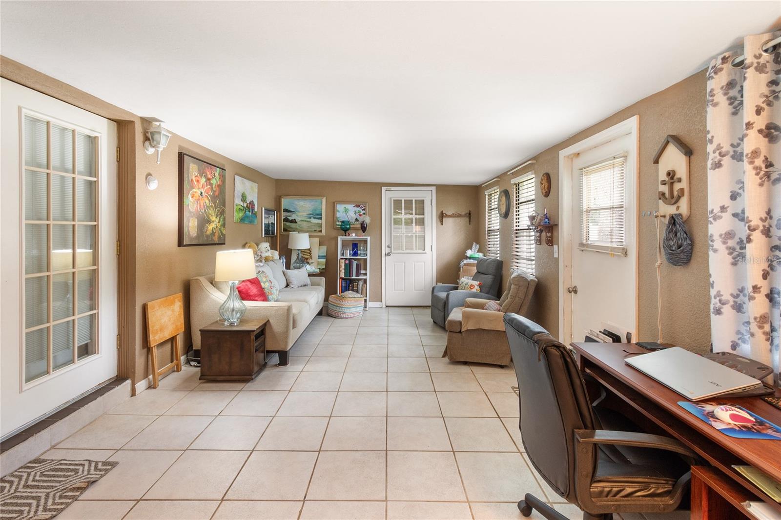 Image 7 of 16 For 3508 Dolphin Drive