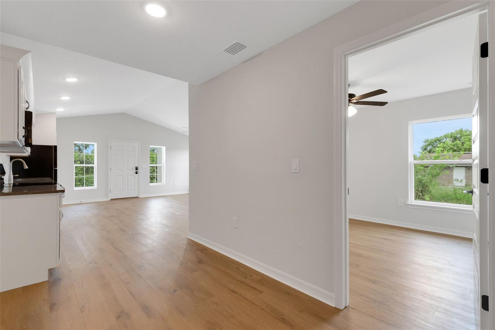 Image 11 of 25 For 1162 And 1164 Fairway Drive