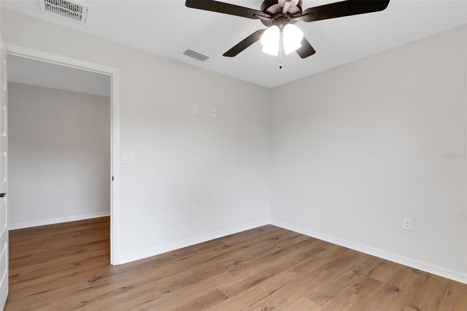 Image 13 of 25 For 1162 And 1164 Fairway Drive