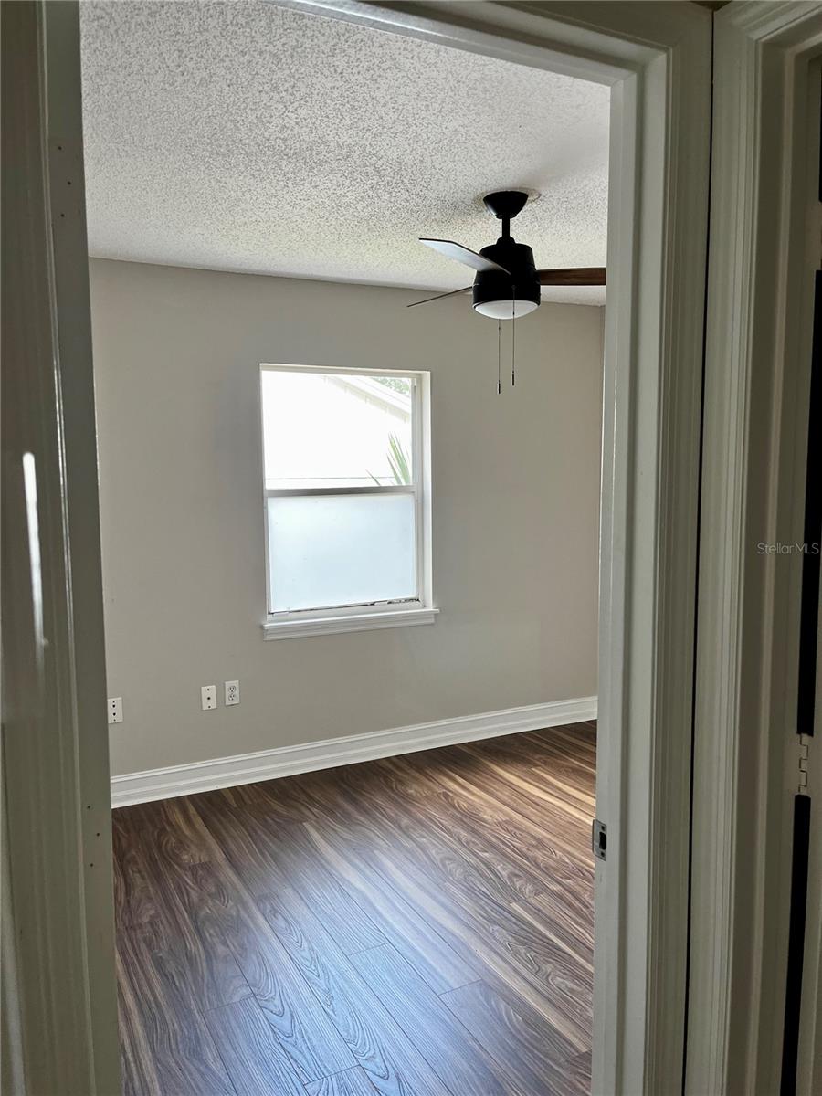 Image 11 of 21 For 5215 Martinique Drive
