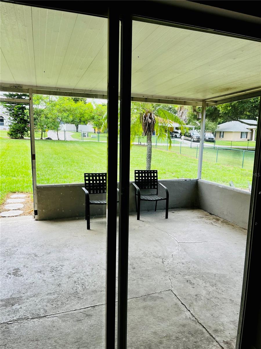 Image 18 of 21 For 5215 Martinique Drive